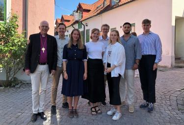 Almedalen Fr v: ÄB Martin Modéus, Johannes Widlund, PMU, Emma Berglund, Act Svenska kyrkan, Julia Sjöström, Equmenia, Niklas Eklöv, SMR, Hanne Karlsson, KFUM, Diyar Cicek, SSU, Johannes Thernström, MUF. Fr v: ÄB Martin Modéus, Johannes Widlund, PMU, Emma Berglund, Act Svenska kyrkan, Julia Sjöström, Equmenia, Niklas Eklöv, SMR, Hanne Karlsson, KFUM, Diyar Cicek, SSU, Johannes Thernström, MUF.