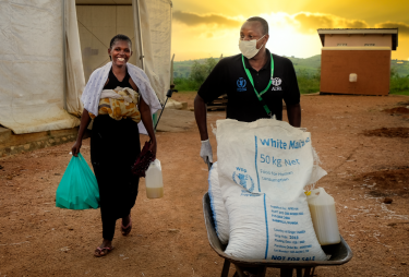 Foto-Humanitarian-aid-ADRA-Low-definitivion-aspect-ratio-2000-1354