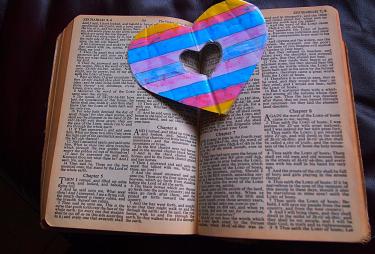 bible-1136781_1920-aspect-ratio-1920-1300