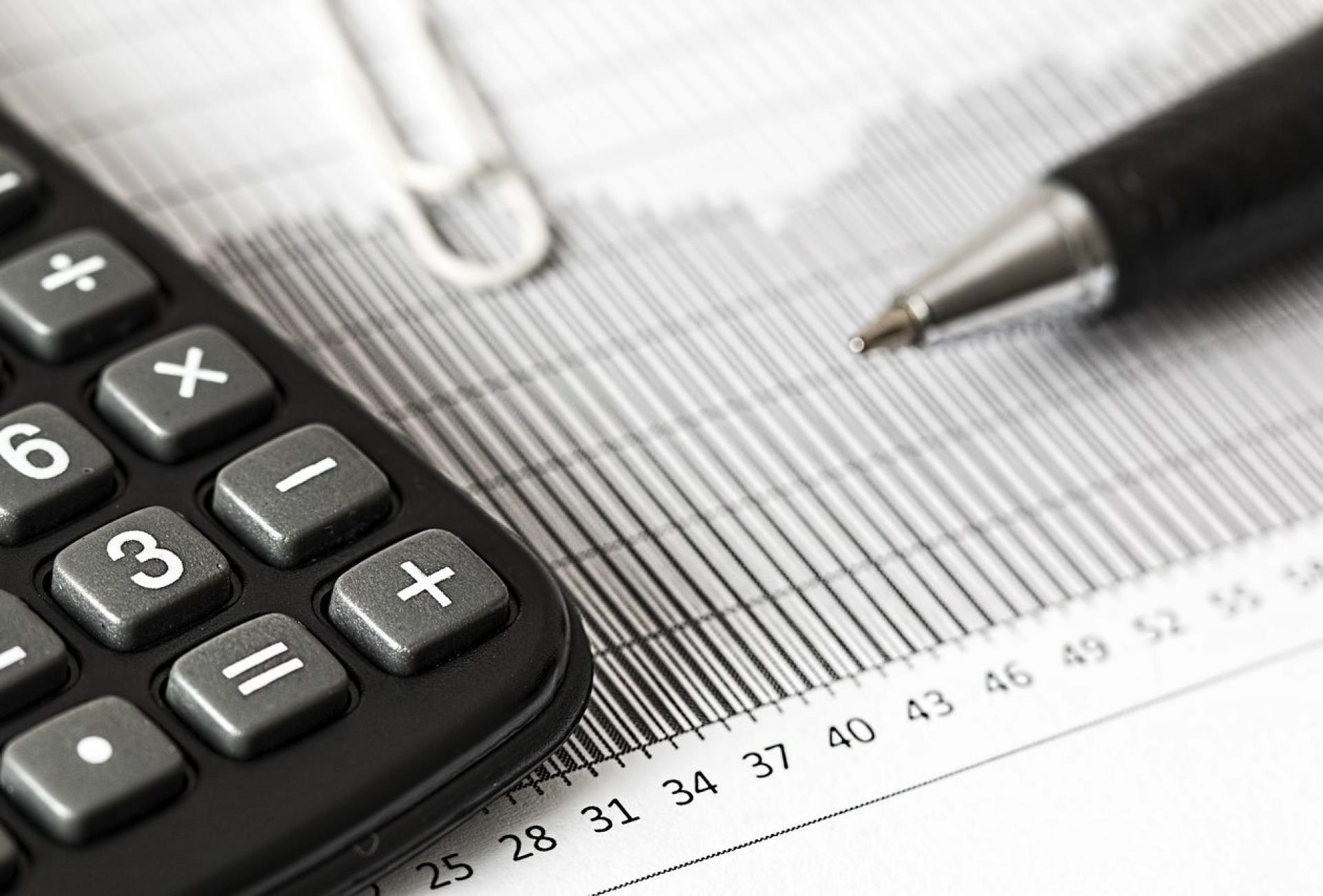 calculator-1680905_1280-aspect-ratio-1920-1300
